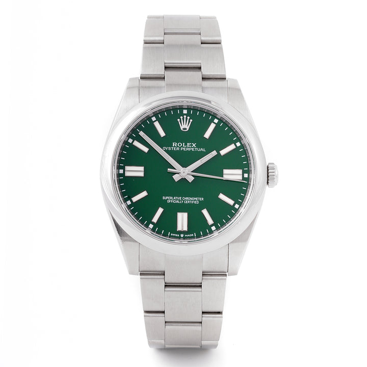 Rolex Oyster Perpetual 41mm Stainless Steel 124300 Green Dial | Index hour markers, Smooth bezel