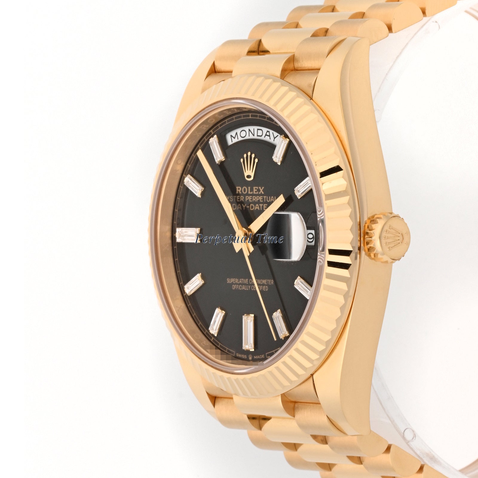 Rolex Day-Date 40 Yellow Gold 228238 Black Diamond Dial, Fluted Bezel