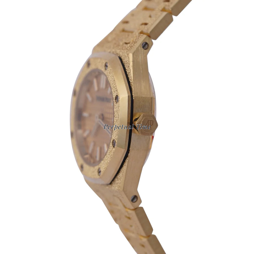 Audemars Piguet Royal Oak Frosted Ladies 67630BA.GG. | Yellow dial | Full Gold |