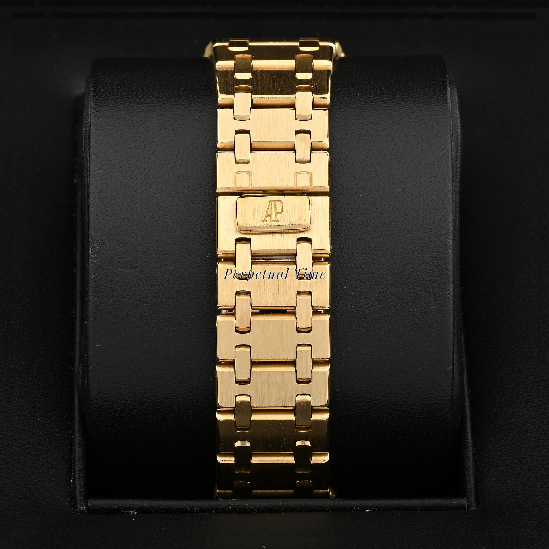 Audemars Piguet Royal Oak 33mm 56303BA 18K Yellow Gold Champagne Diamond Dial