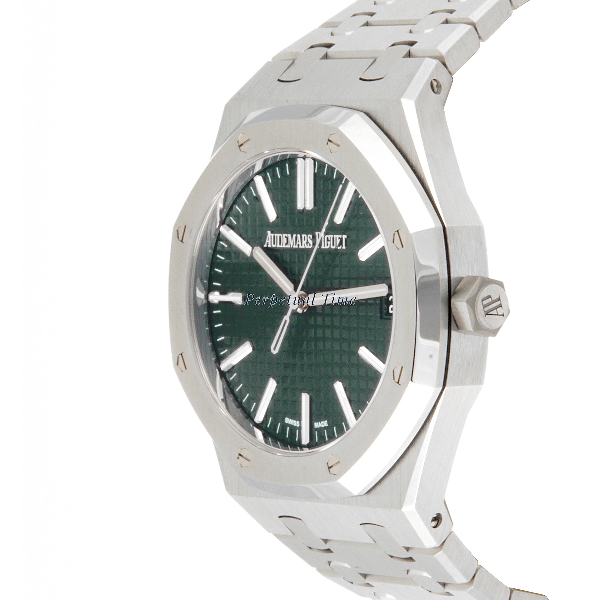 Audemars Piguet Royal Oak 41mm Stainless Steel 15510ST Green  Dial | Stick hour markers, Octagonal bezel