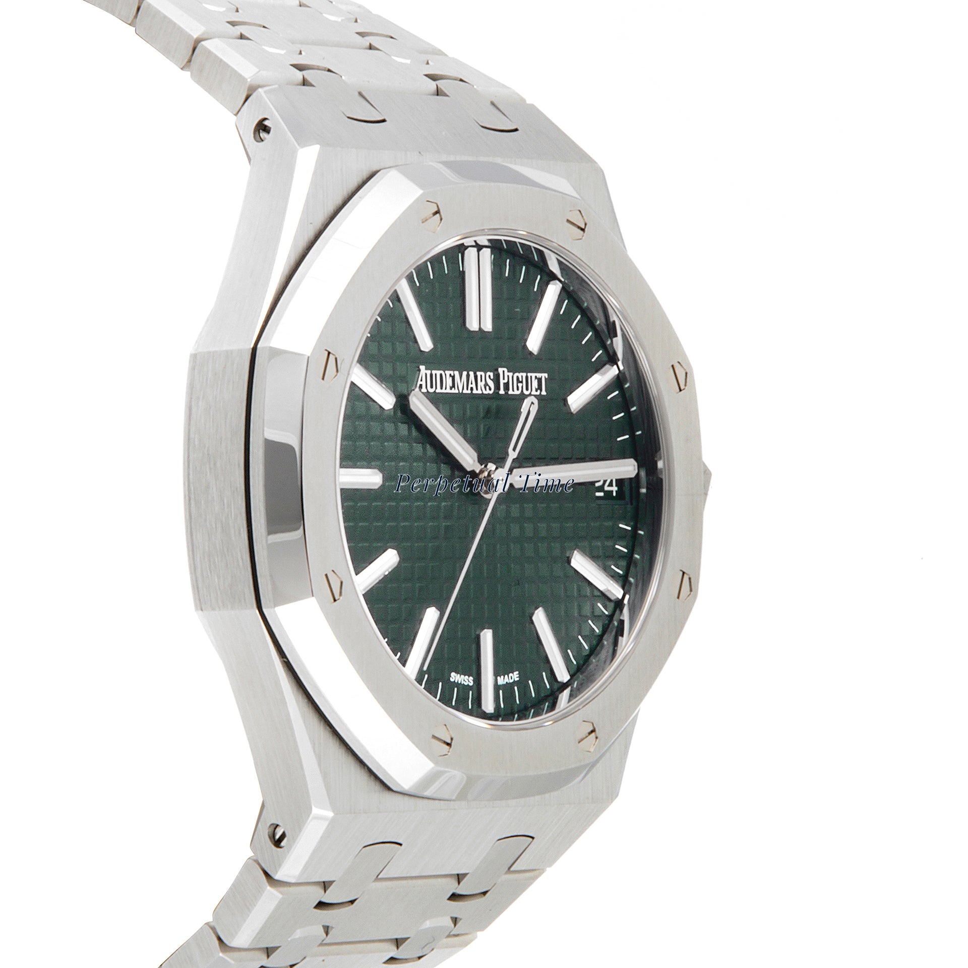 Audemars Piguet Royal Oak 41mm Stainless Steel 15510ST Green  Dial | Stick hour markers, Octagonal bezel