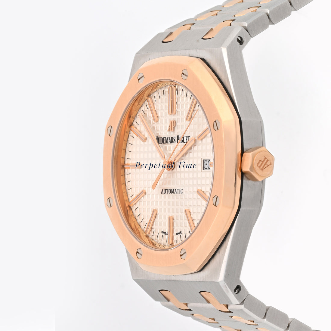 Audemars Piguet Royal Oak Selfwinding White Dial on Bracelet band 15400SR.OO.1220SR.01 Papers 2017