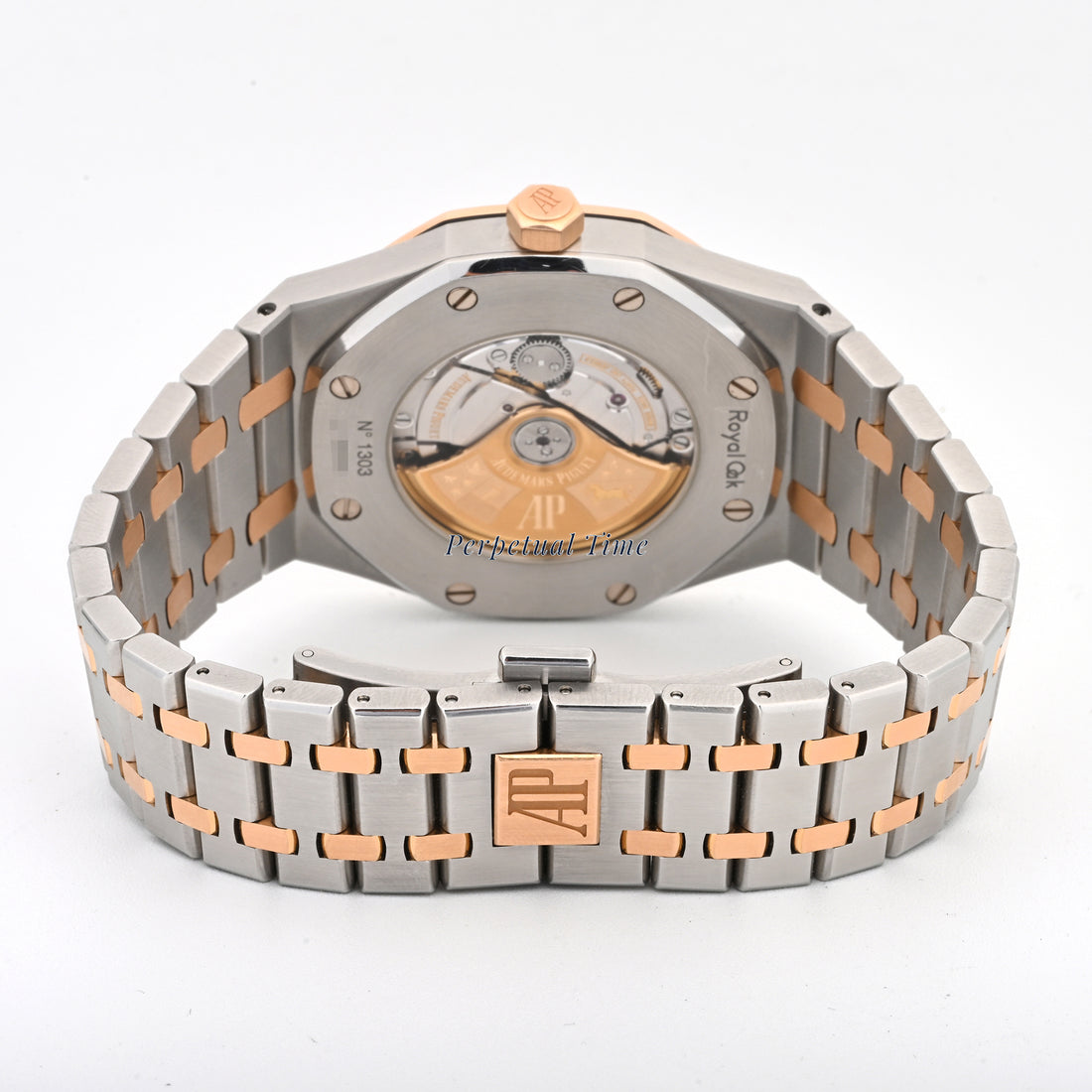 Audemars Piguet Royal Oak Selfwinding White Dial on Bracelet band 15400SR.OO.1220SR.01 Papers 2017