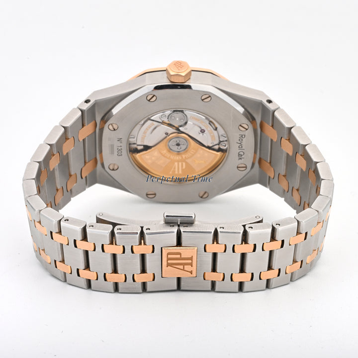 Audemars Piguet Royal Oak Selfwinding White Dial on Bracelet band 15400SR.OO.1220SR.01 Papers 2017