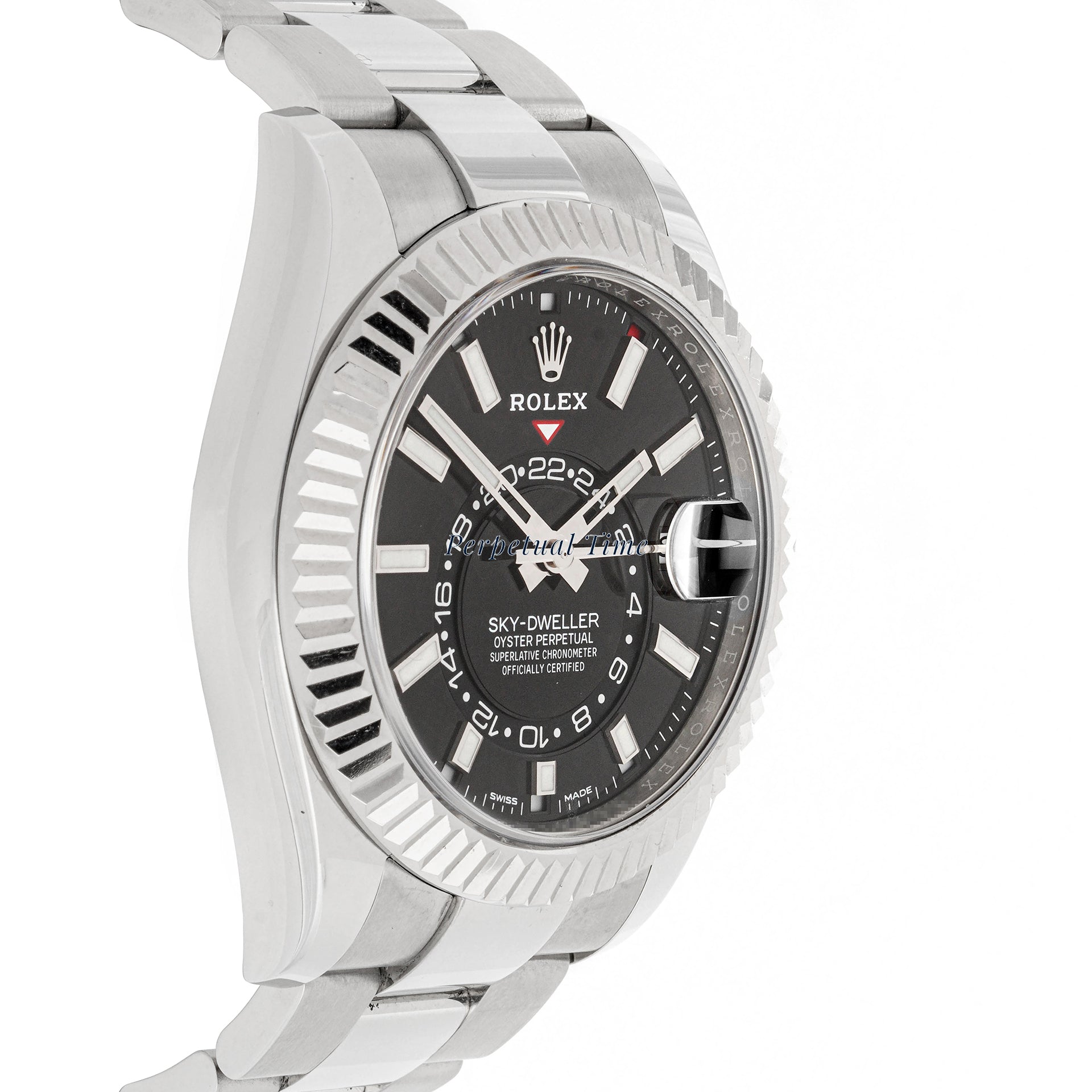 Rolex Sky-Dweller 42mm Stainless Steel & White Gold 326934 Black Dial | Index hour markers, Fluted bezel