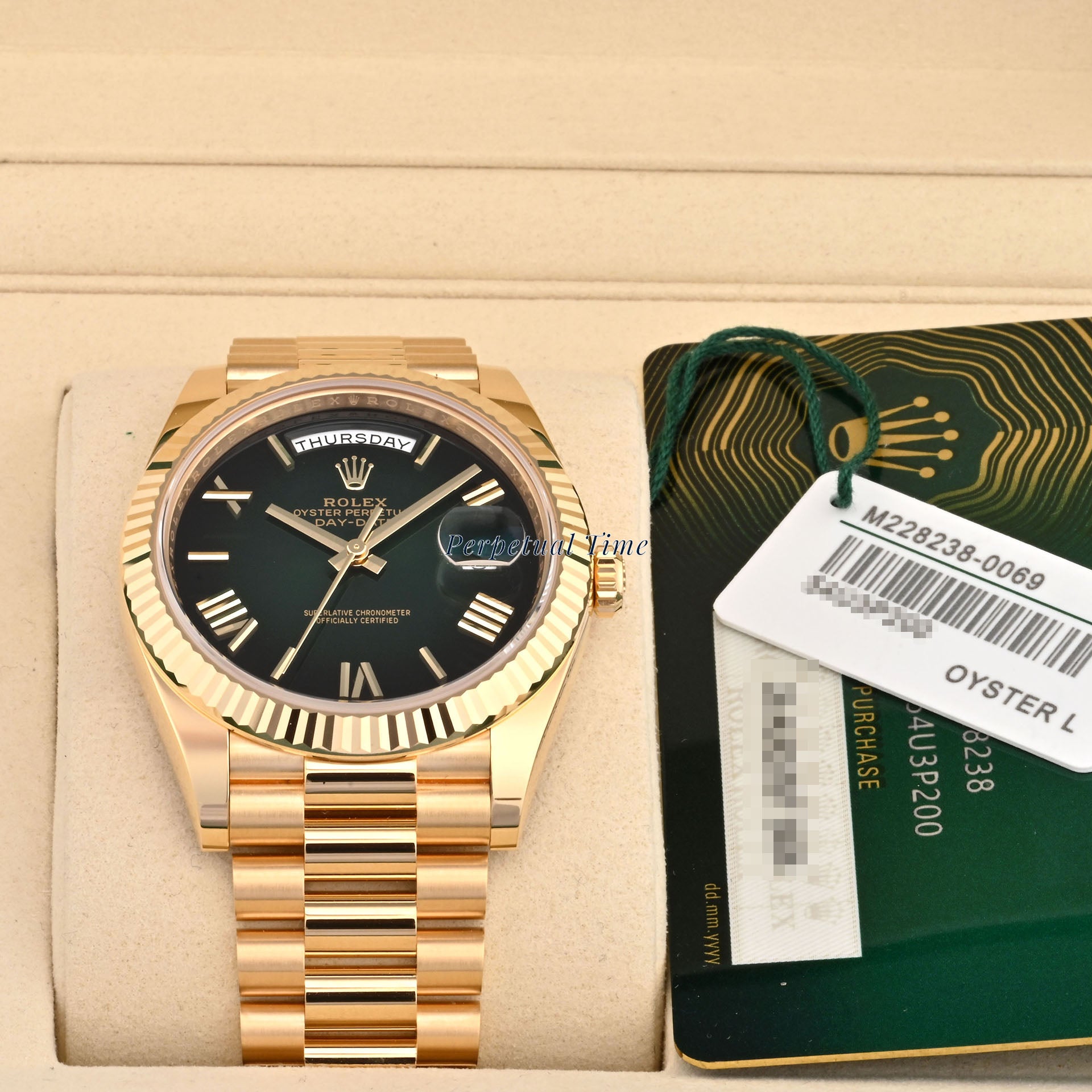 Rolex Day-Date 40mm Green Ombré Roman Dial 228238 Fluted Bezel President Band