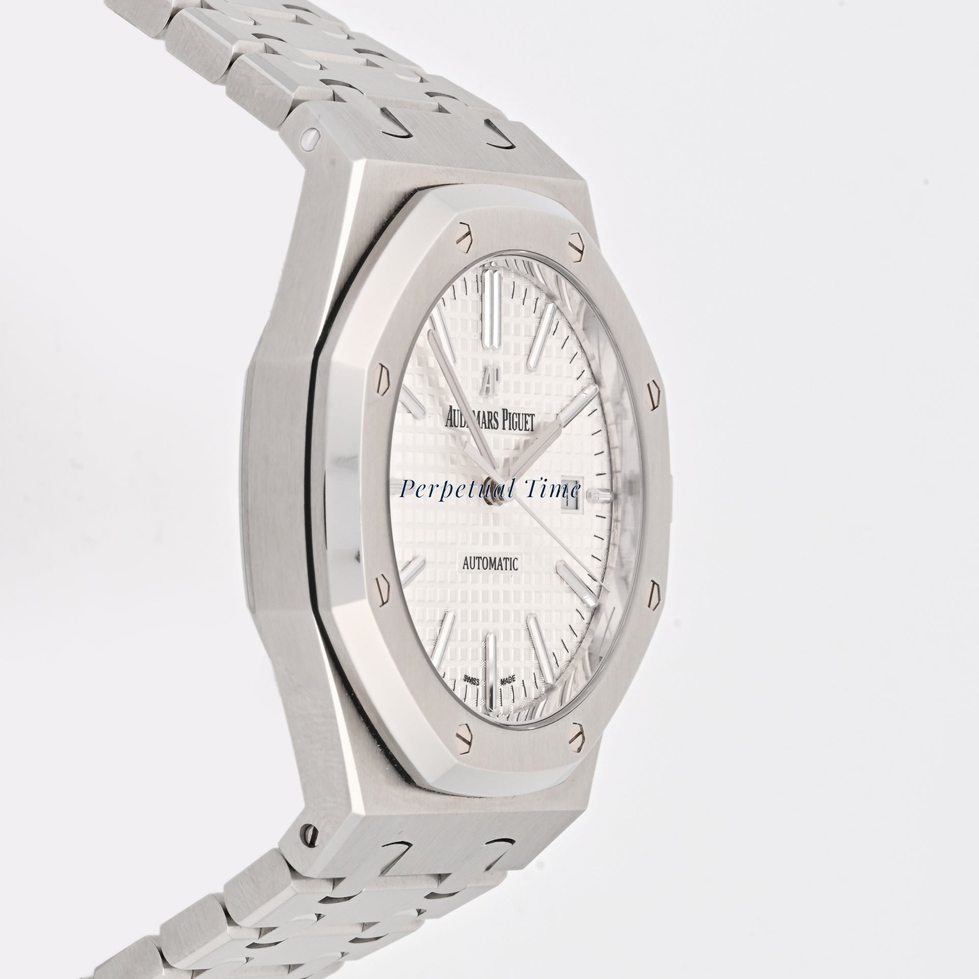 Audemars Piguet Royal Oak Selfwinding White Dial on Bracelet band 15400ST.OO.1220ST.02 Card 2017