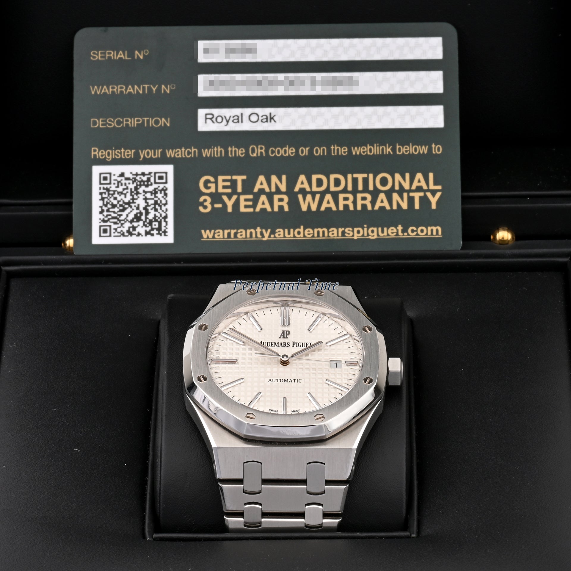 Audemars Piguet Royal Oak Selfwinding White Dial on Bracelet band 15400ST.OO.1220ST.02 Card 2017