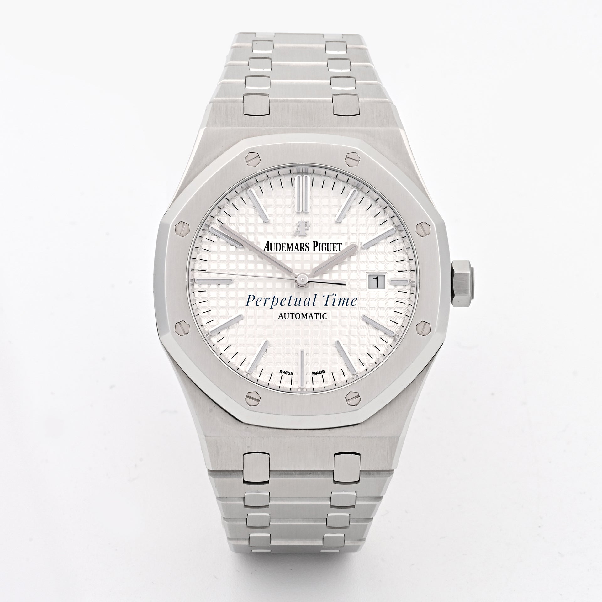 Audemars Piguet Royal Oak Selfwinding White Dial on Bracelet band 15400ST.OO.1220ST.02 Card 2017