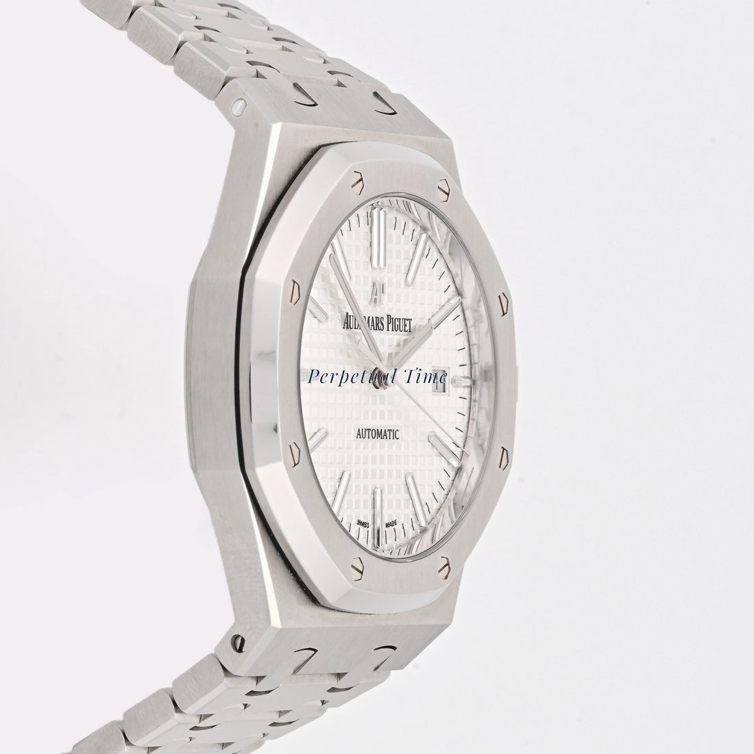 Audemars Piguet Royal Oak Selfwinding White Dial on Bracelet 15400ST.OO.1220ST.02 Card 2017